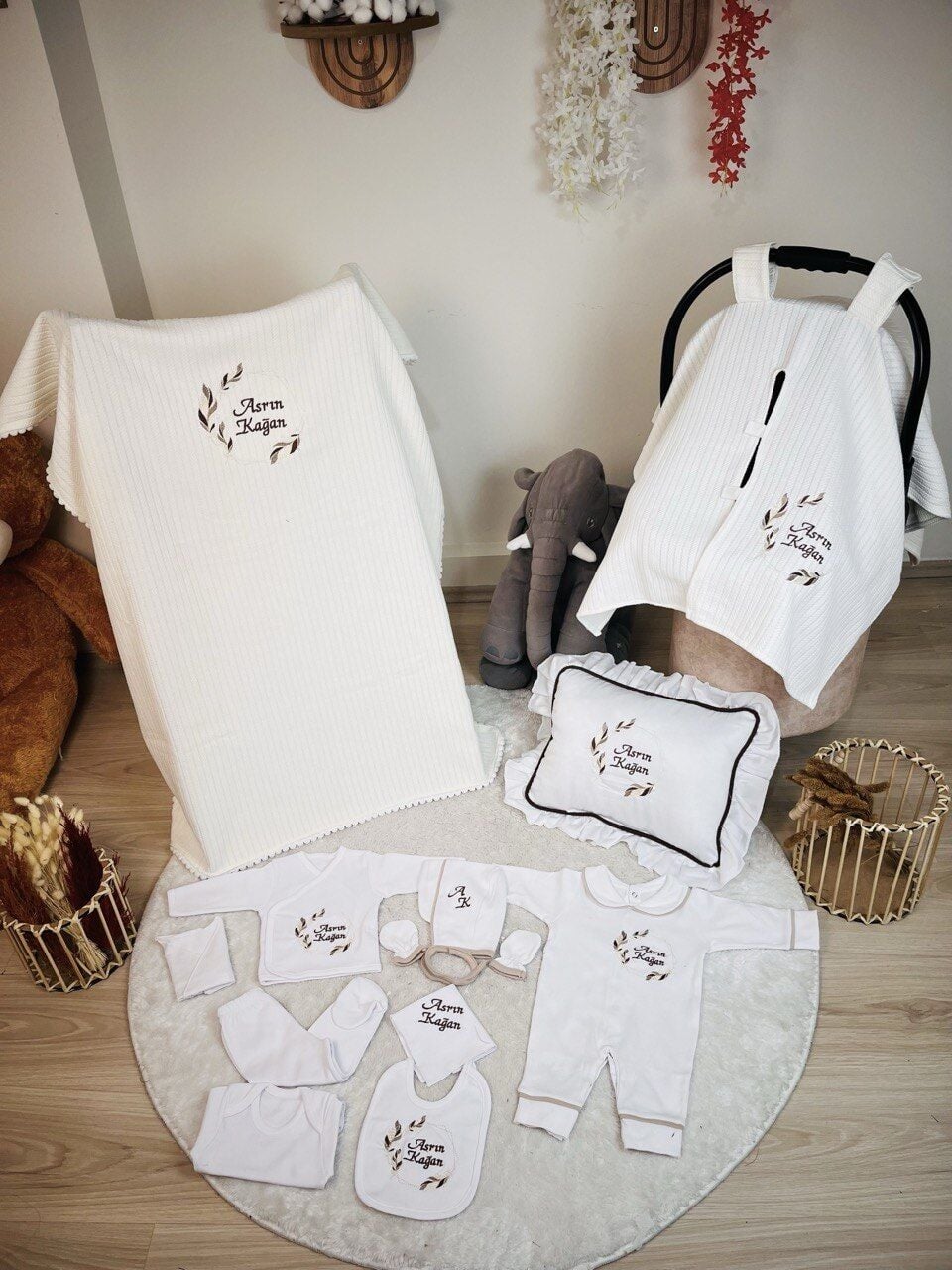 Nakışlı Hastane Çıkış Seti Ve Puset Örtüsü %100 Pamuk