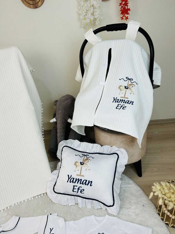 Atlı Karınca Konseptli Nakışlı Set 12 Parça