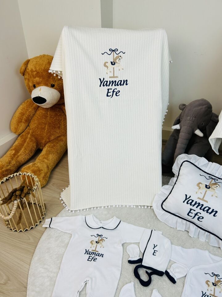 Atlı Karınca Konseptli Nakışlı Set 12 Parça