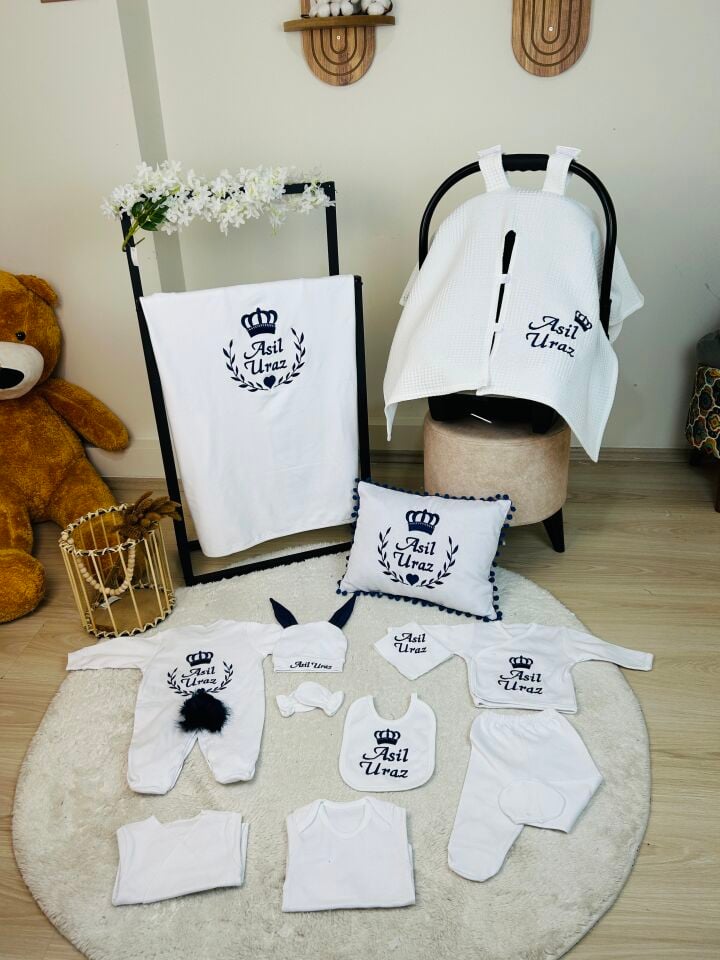 Royal Taç Çelenk Desenli Set